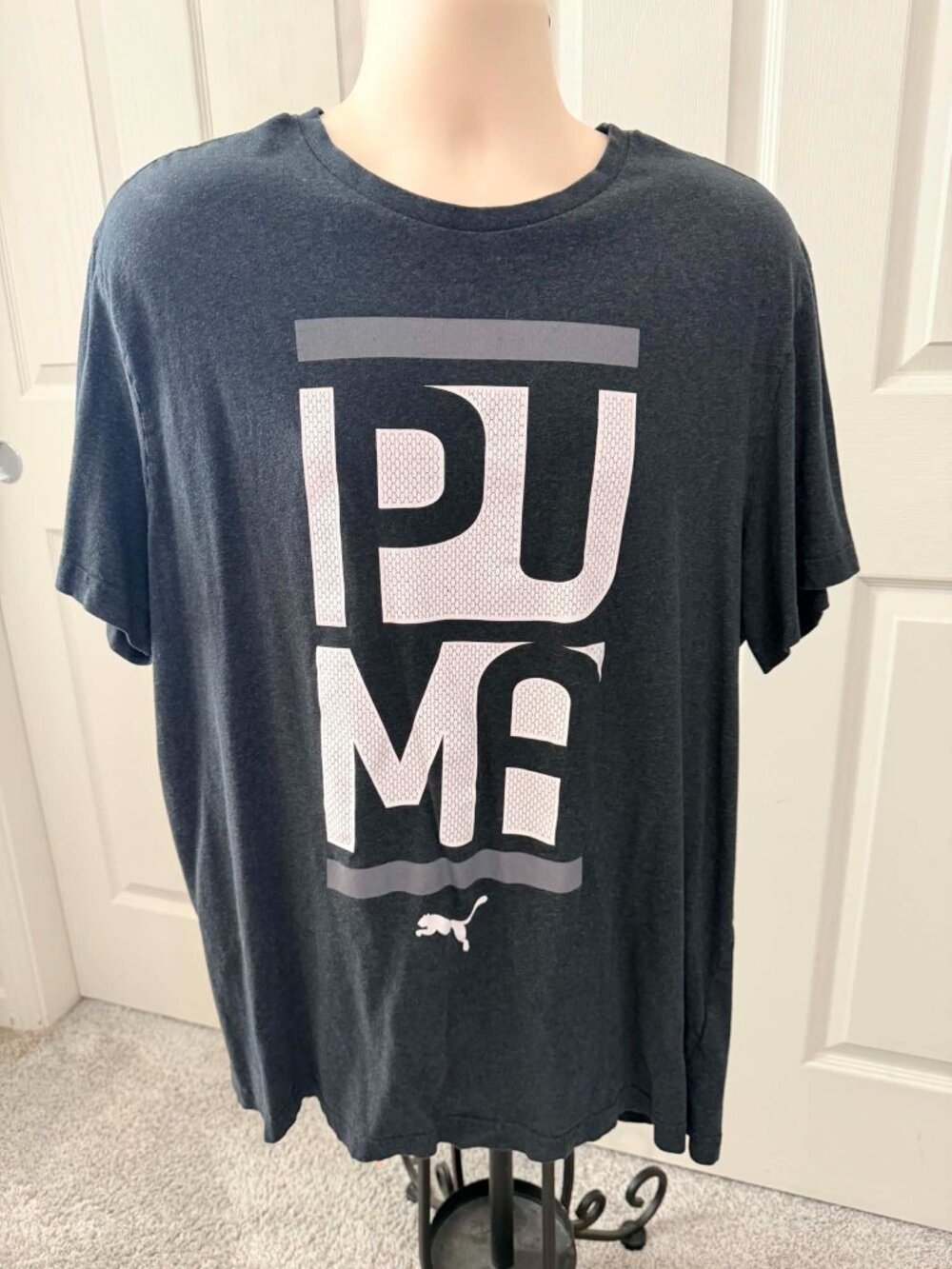 Men's Black & White Puma Short-Sleeved T-Shirt SIZE XXL